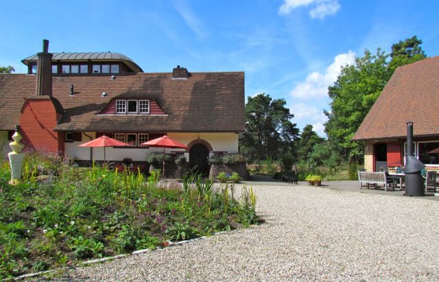 het Woonhuis gezien over de Brink